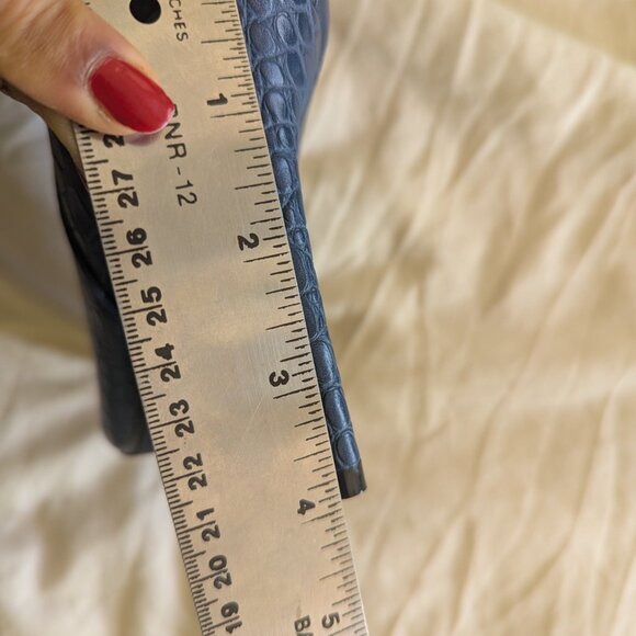 GUESS Faux Croc Leather Knee High Boots Cobalt Blue Sz6 - Picture 8 of 13